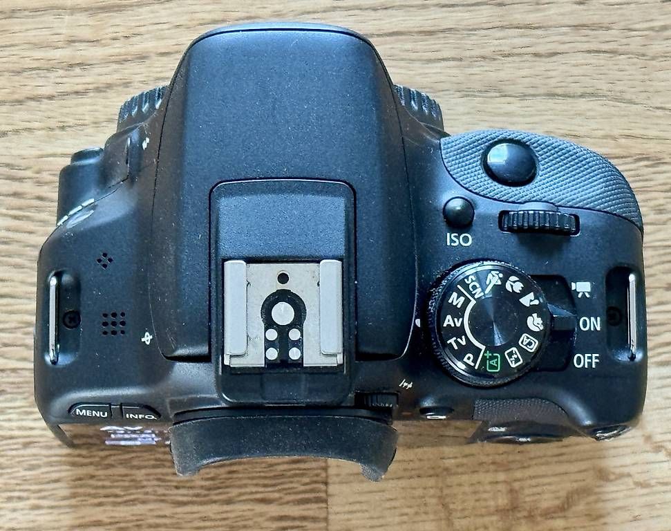 Canon Fotocamera: Canon EOS 100D Kamera Set – Usato da Balgach venduto da Psalty 2