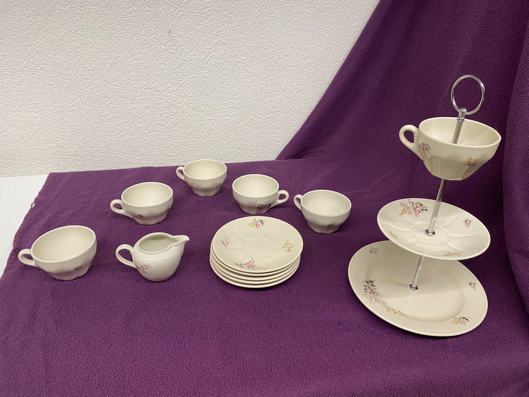 Set di piatti: Tee/Kaffee Service Porzellan Langenthal – Usato da Nidau venduto da Beritundpan 1