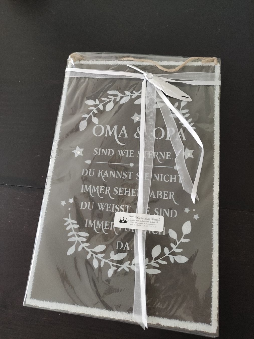 Tutte le decorazioni: Oma & Opa Geschenk - Dekoschild – Nuovo e nell'imballaggio originale da Siebnen venduto da Larya