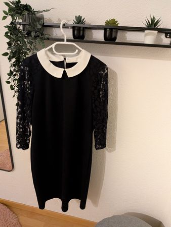 Damen Kleid schwarz mit weissem Kragen von Comma