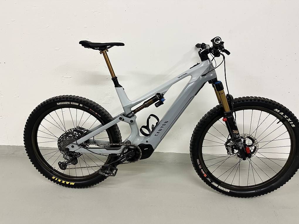 Canyon Biciclette: Canyon Spectral ON CF9 Vollcarbon Gr. L – Usato da Wallisellen venduto da vs92 4