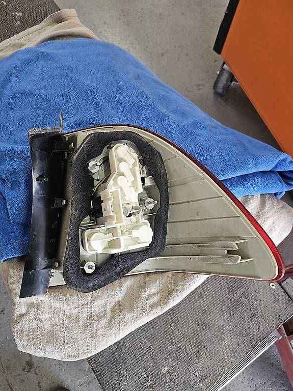 Fari: Heckleuchte Links BMW 3er E91 Touring Facelift – Usato da Thayngen venduto da mrgt4st205 1