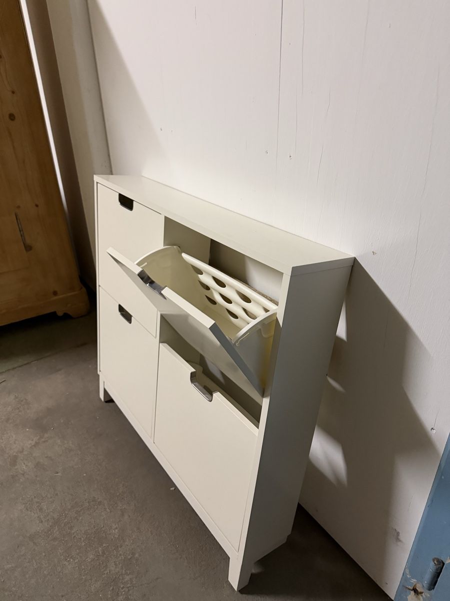 Schränke: Schuhschrank von Ikea, weiss, 4 Fächer – Gebraucht aus Domat/Ems von 7013Carrera 1