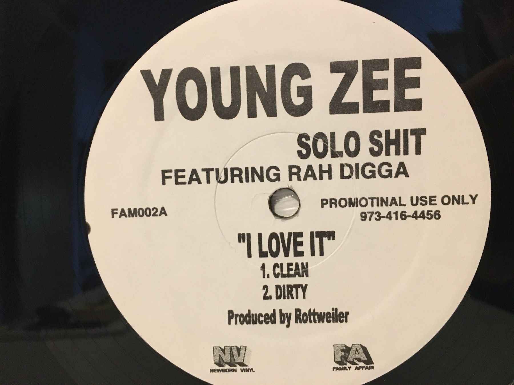 Schallplatten: YOUNG ZEE - SOLO SHIT - Schallplatte - FA NV – Gebraucht aus Andwil SG von Rainboli 4