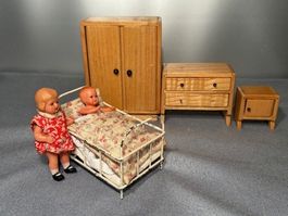Antik. Kinderzimmer-Set, Möbel+ Puppen, Rarität! 50iger Pst.