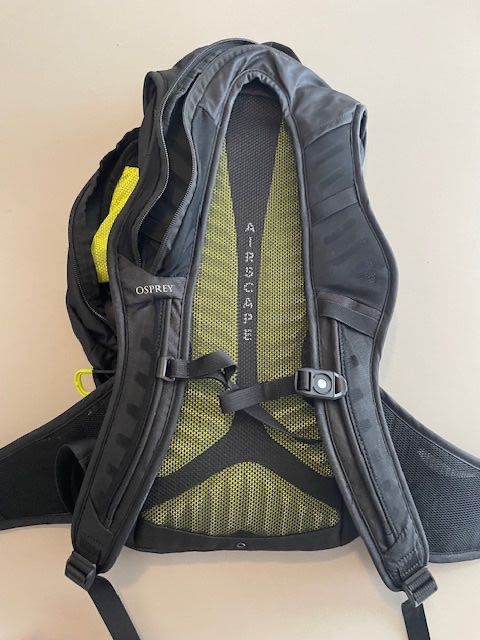Osprey Sacs à dos: Osprey Raptor 10L Hydration Pack for VTT or hiking – D'occasion à St-Triphon par keb_y2f8 1
