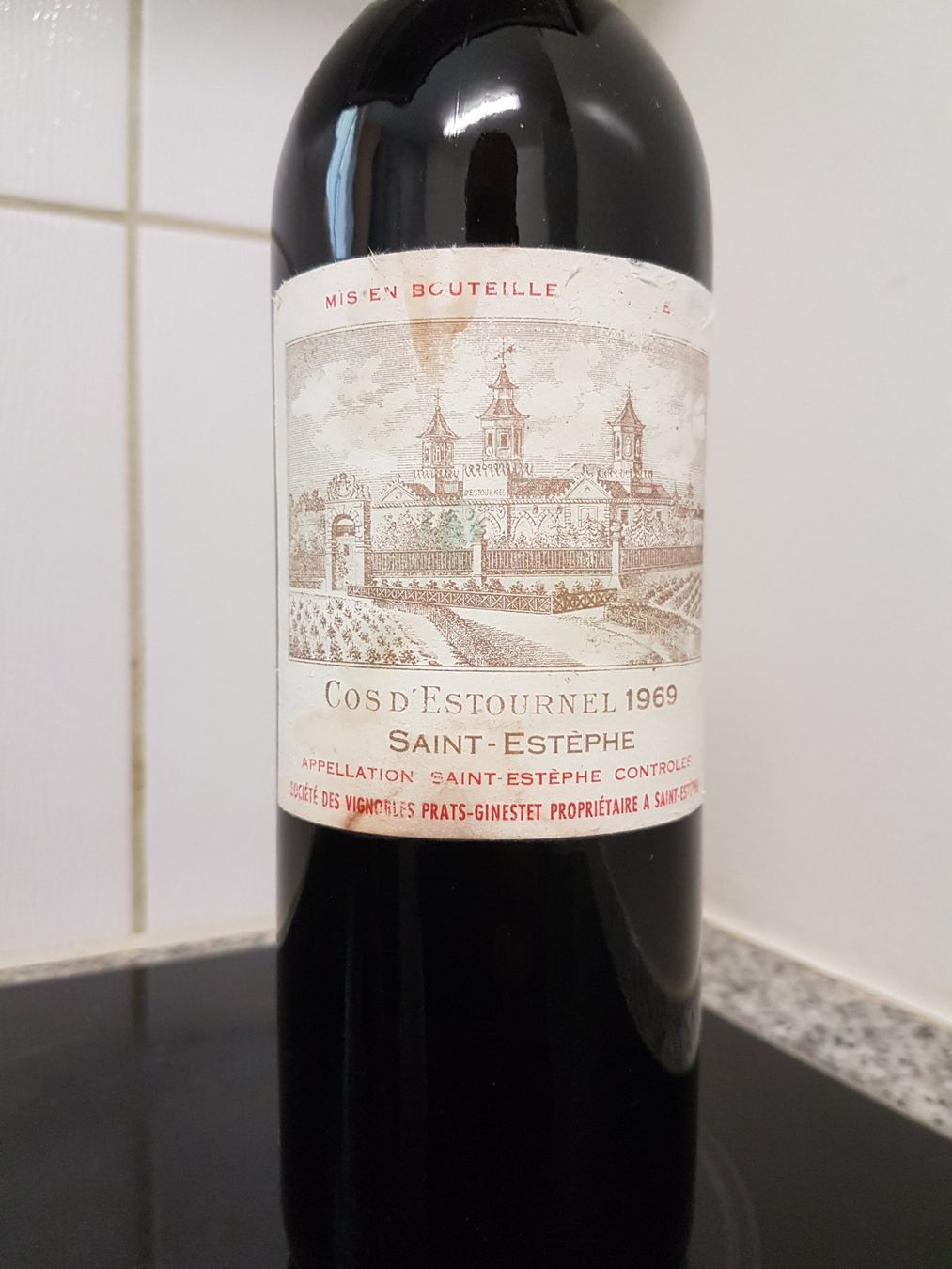 Vino: Château cos d'Estournel 1969 – Nuovo (secondo la descrizione) da Grenchen venduto da poggione 1