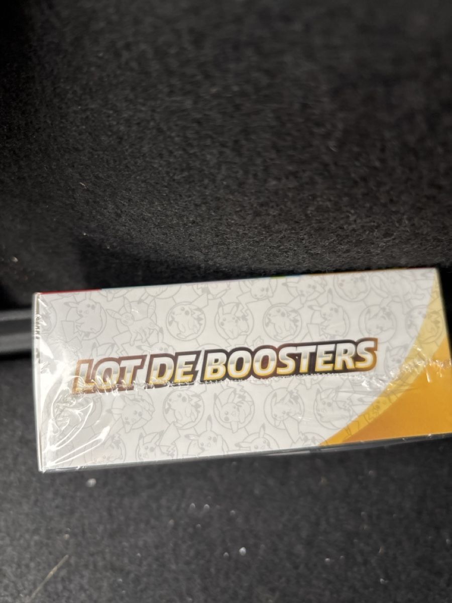 Pokémon Carte collezionabili: Bundle Pokémon 30e anniversaire 6 boosters scellé – Nuovo e nell'imballaggio originale da Romanel-sur-Lausanne venduto da fab3009 1