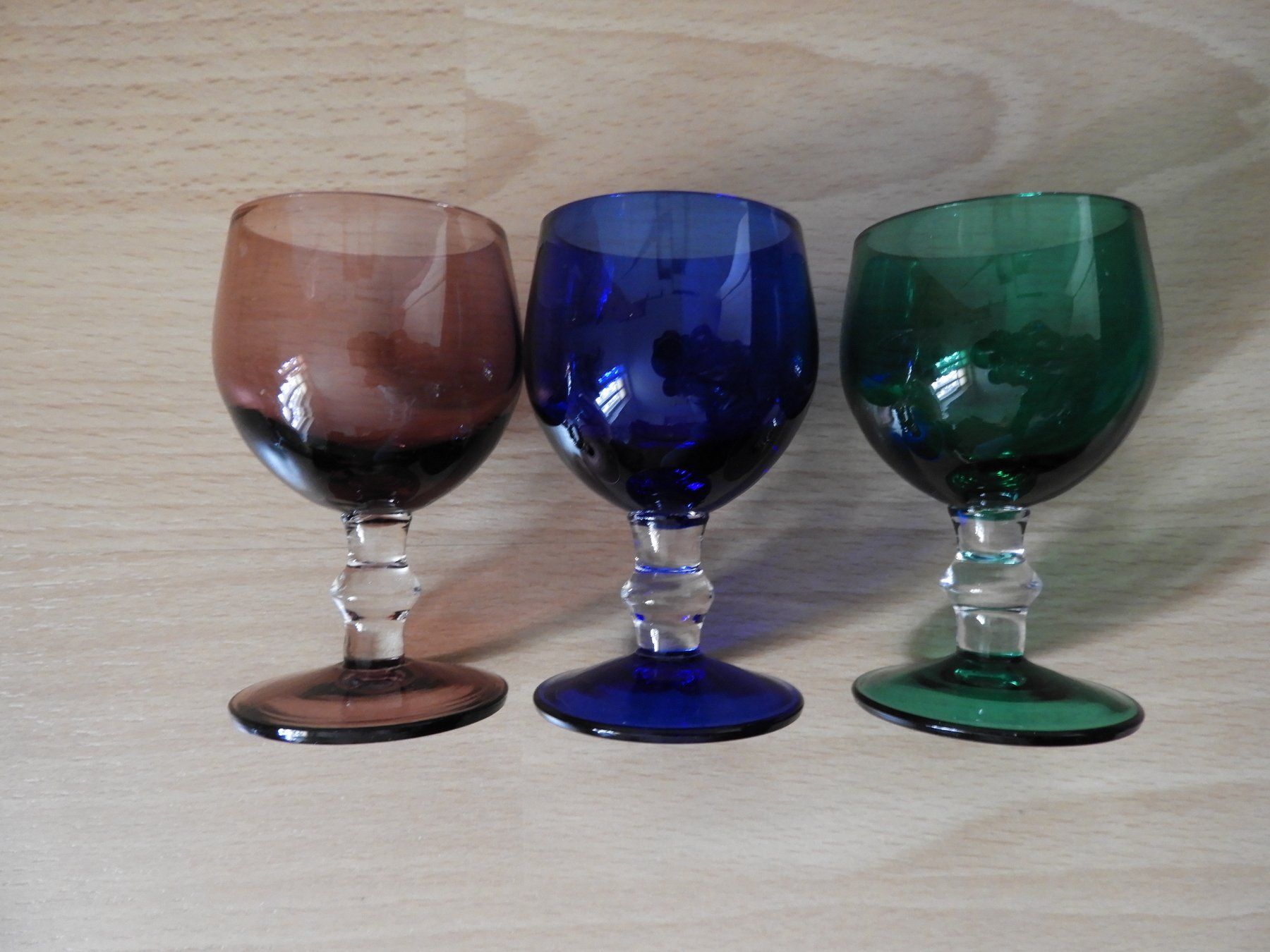 Bicchieri: 5 Verres à liqueur, colorés – Usato da Dombresson venduto da sev_bsb8 5