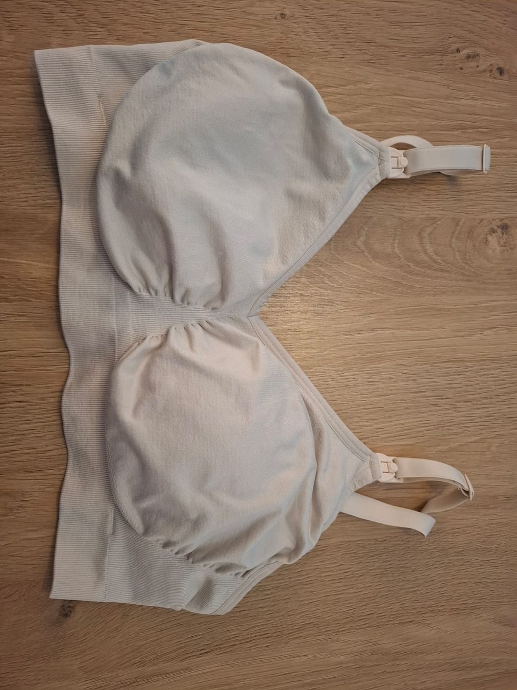 Lotti di vestiti: Diverse Umstandsshirts und ein Still-BH – Usato da Maur venduto da Soloth. 6