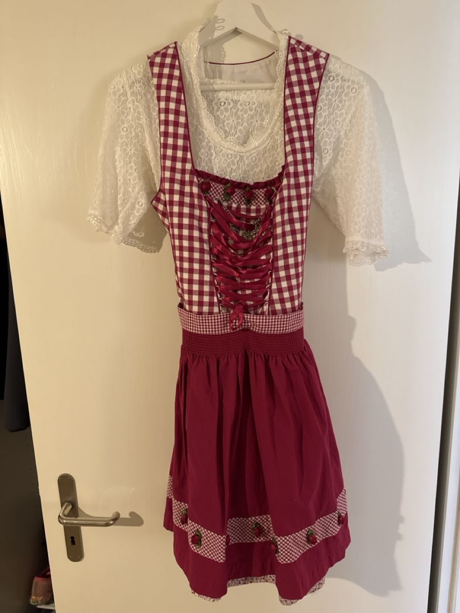 Robes: Dirndl Countryside – D'occasion à Hunzenschwil par mila012