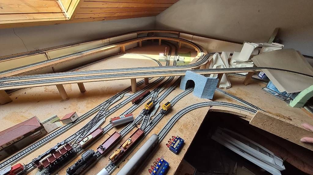 Märklin Modellini di ferrovie: Modeleisenbahn märklin HO – Usato da Fisibach venduto da Lorobin 1