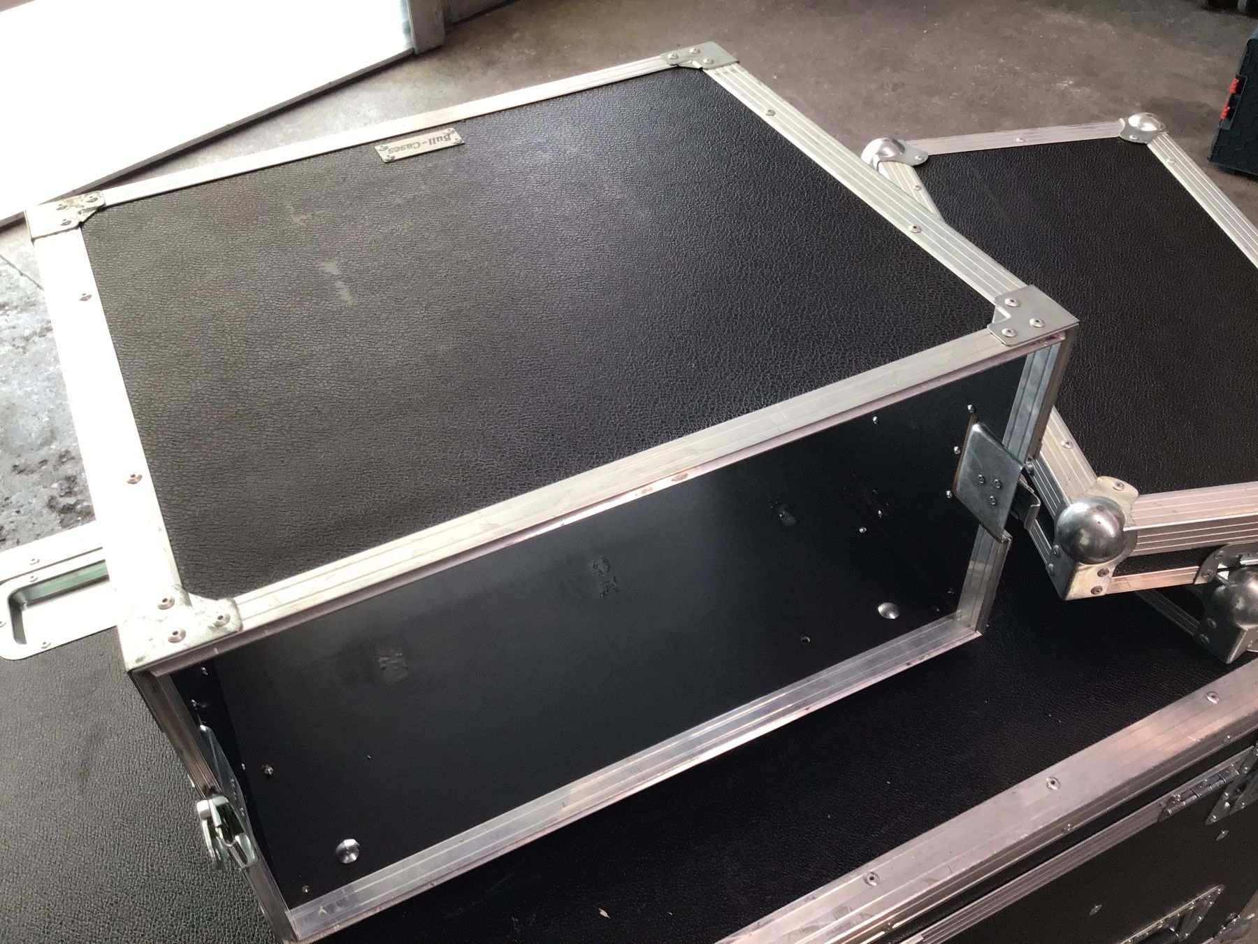 Autres accessoires: Flightcase 19 Zoll 6HE – D'occasion à Leuggern par stagem 3