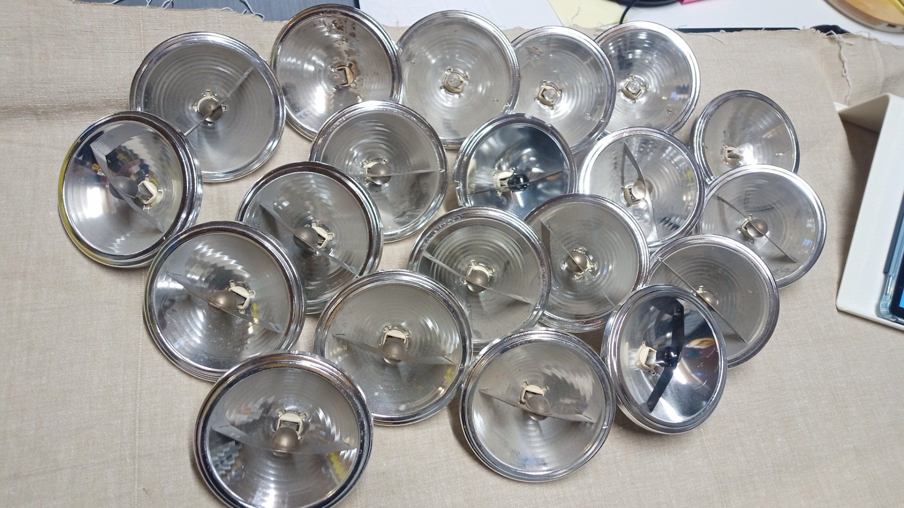 Osram Lampade: 20x Halogen Spot 50W 12V PAR36 – Difettoso da Lüsslingen venduto da Wildstar