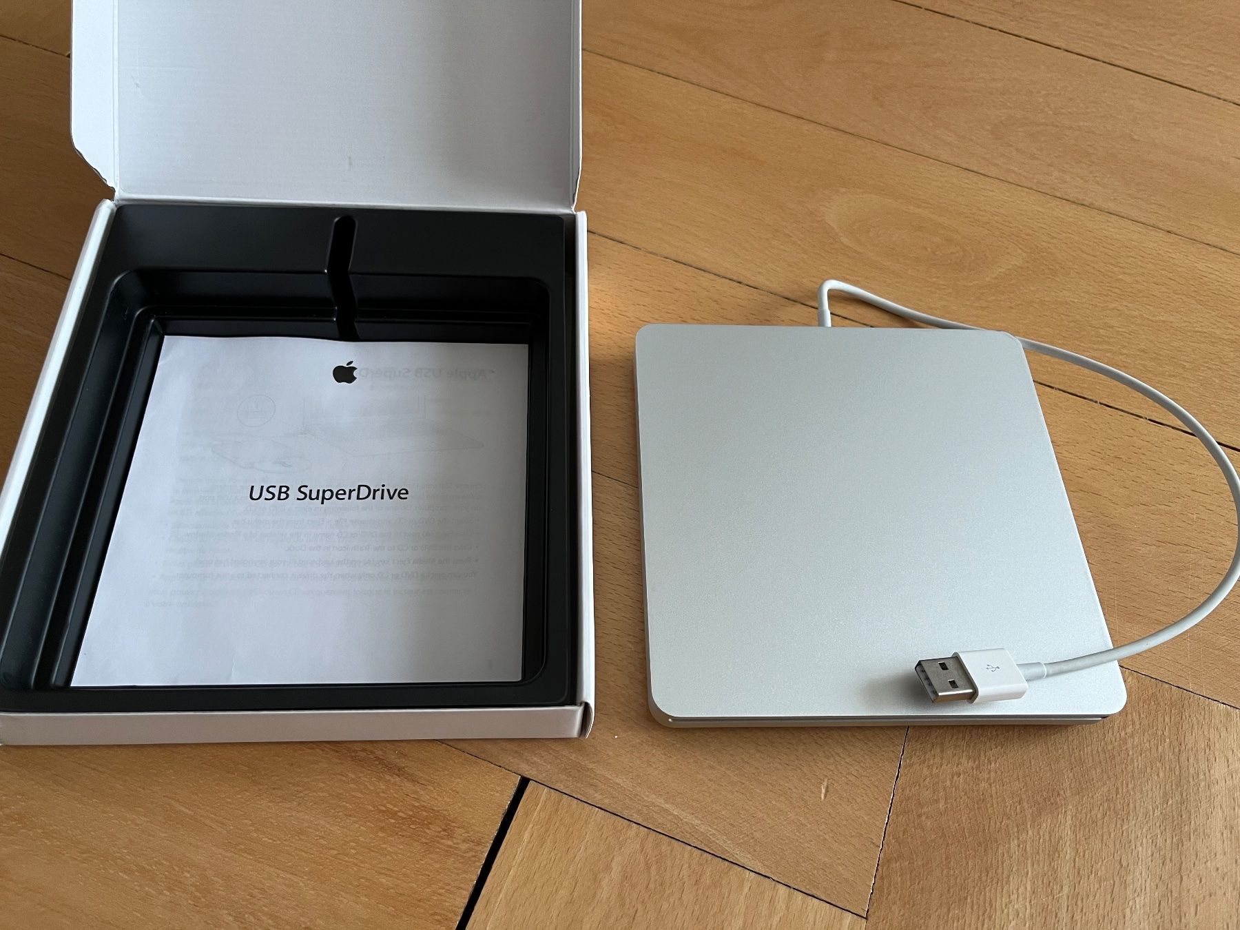 Apple Audio- & Mediensysteme: Apple USB SuperDrive – Gebraucht aus Fribourg von  3