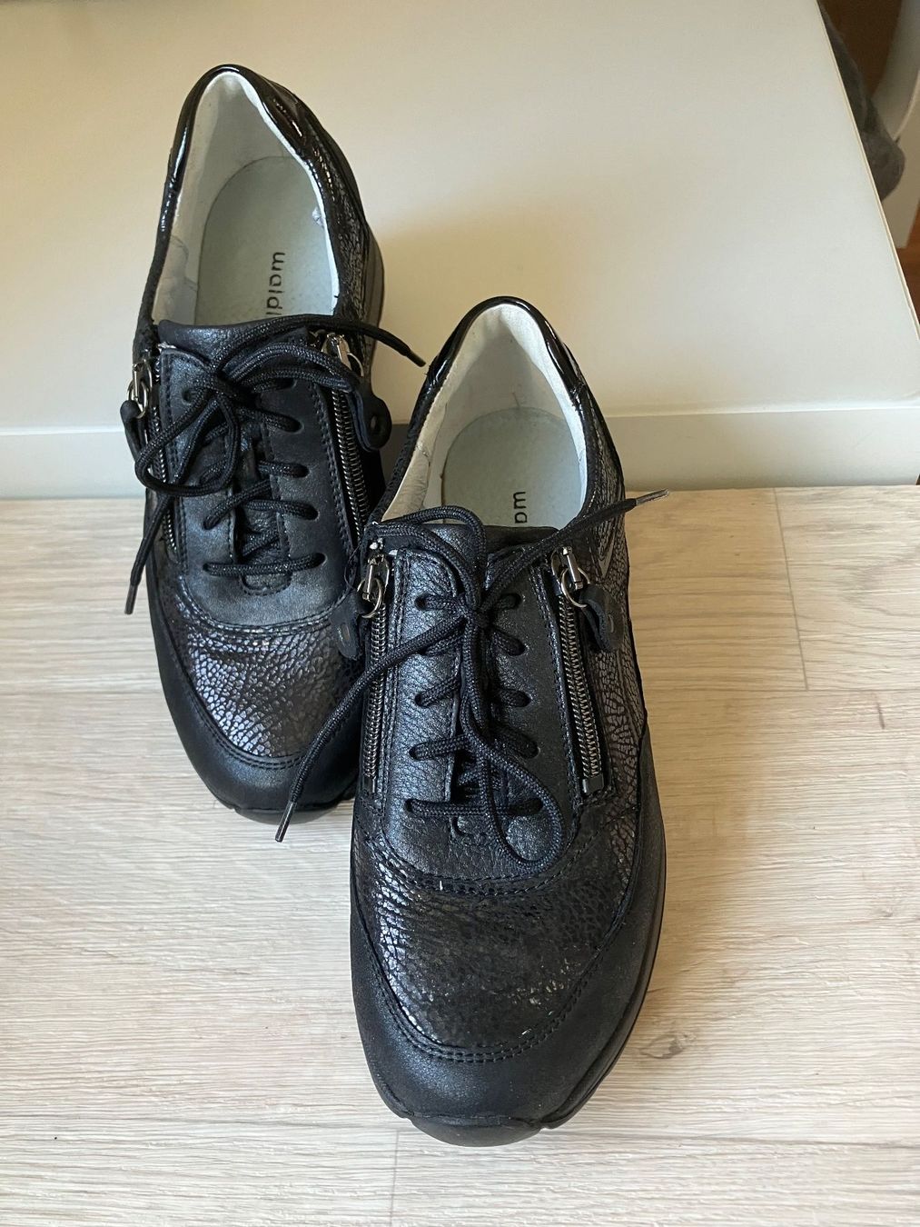 Damenschuhe: 1 Paar Damen Schuhe – Gebraucht aus Eschlikon TG von Atiz0 2