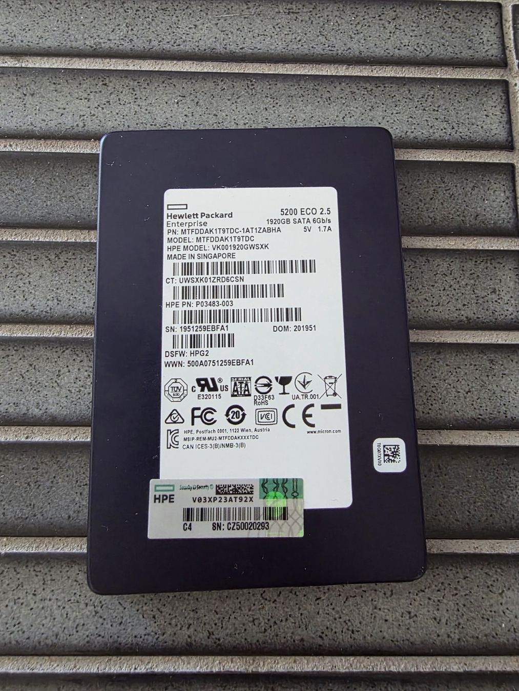 Hewlett Packard Disques durs: HPE 1.92TB SATA SSD 5200 ECO – D'occasion à Biberist par Volo28