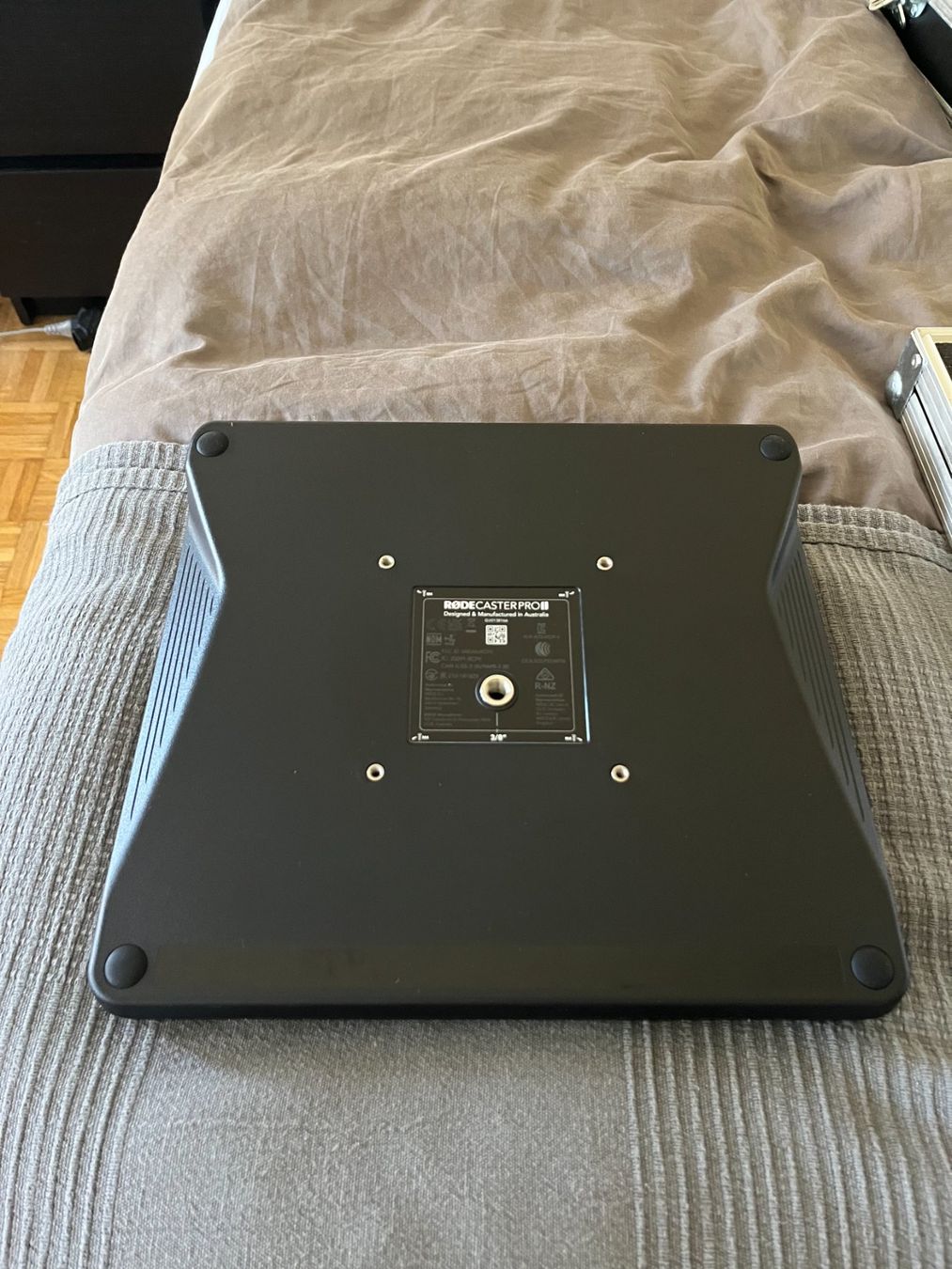 Røde Console di mixaggio: Rodecaster Pro II inkl. Thon case – Nuovo (secondo la descrizione) da Zürich venduto da Mr.Corleone 2