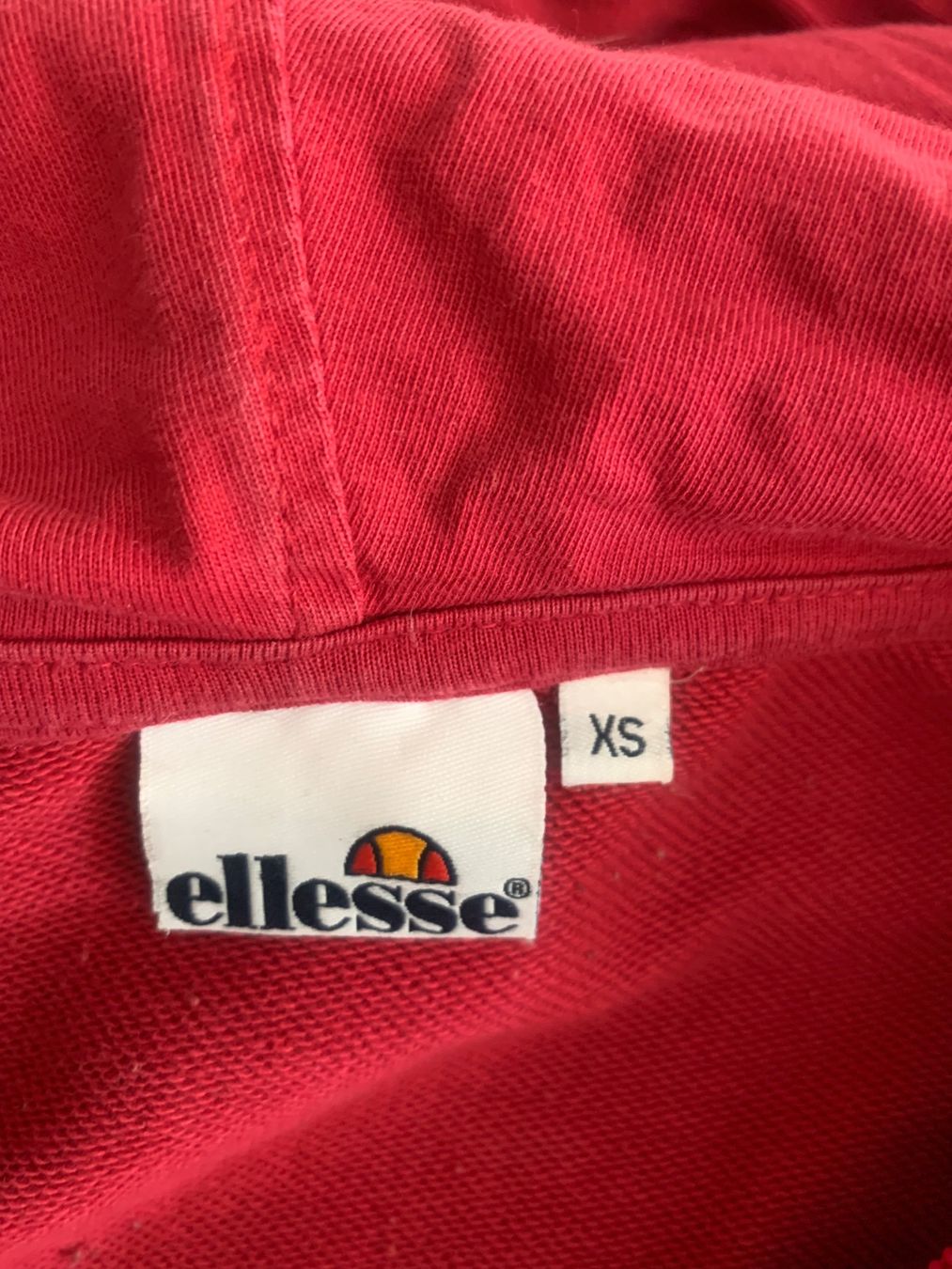 Ellesse Maglioni & Felpe: Ellesse Kapuzenpullover rot Grösse XS – Usato da Rosshäusern venduto da MiJoDoOl 4