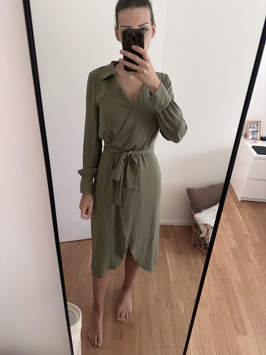 Asos Vestiti: Asos Kleid – Usato da Zürich venduto da Sandraastoll