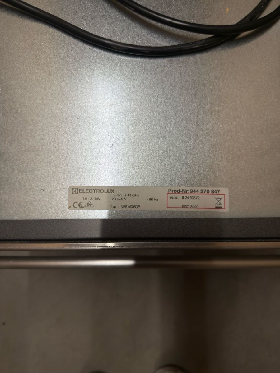 Electrolux Forni: Electrolux EBCSL90 Einbau-Kompaktbackofen mit Mikrowelle & G – Usato da Eschenbach LU venduto da sirjethro 1