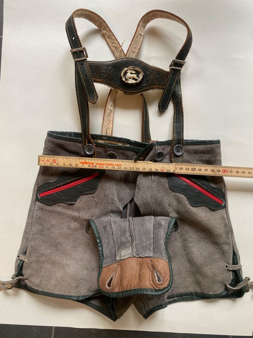 Costumi: Lederhose Oktoberfest Kinder – Usato da Winterthur venduto da Winterthurer123 1