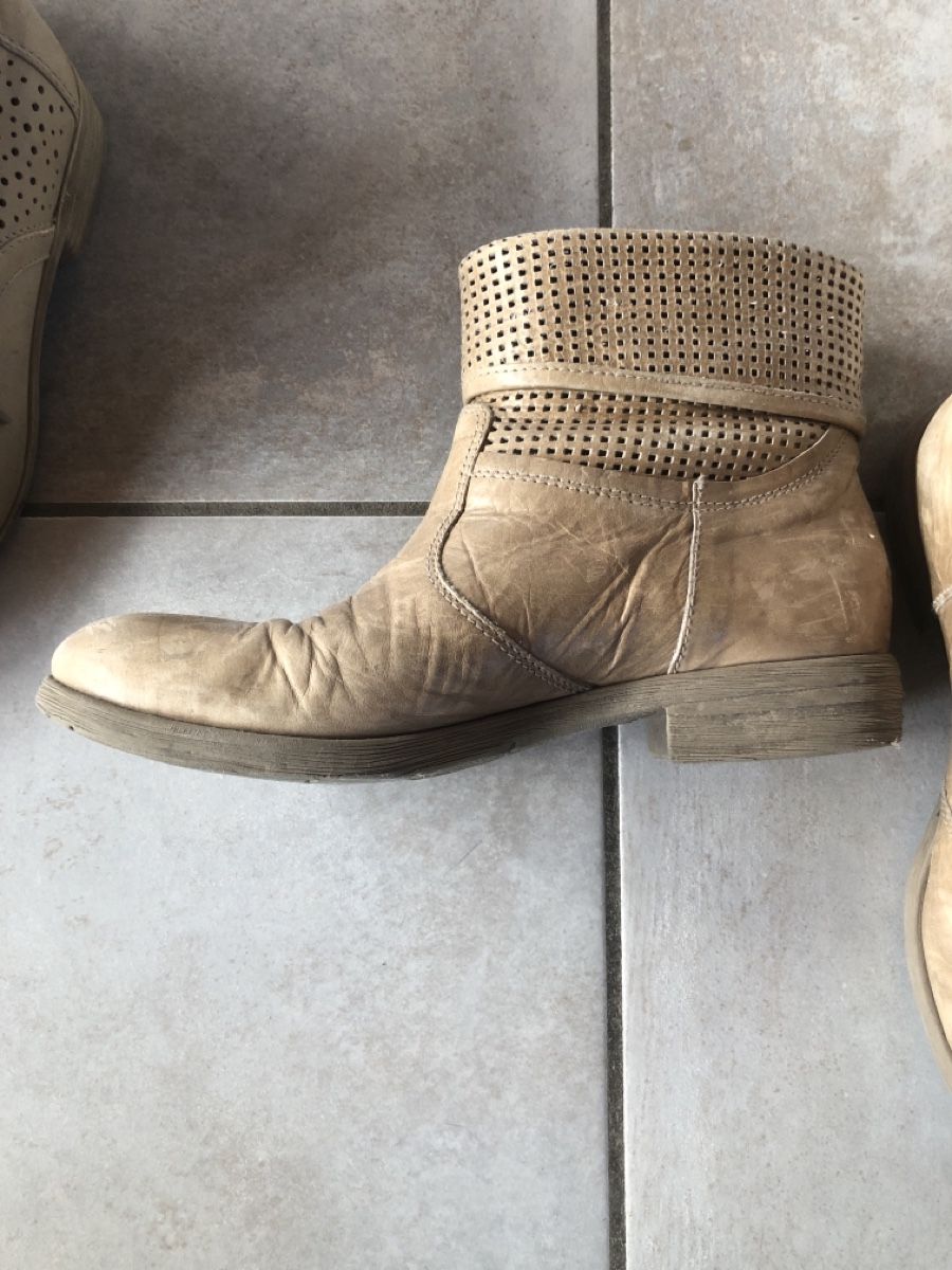 Scarpe da donna: Bottines nero giardini - made in Italy – Usato da Lonay venduto da sop_wf8k 2