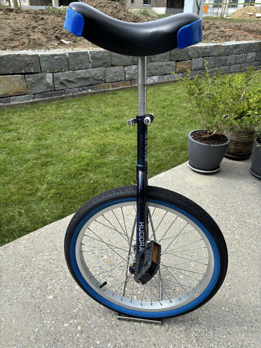 Velos: Einrad Hudora, Balancer R20, mit Ständer – Gebraucht aus Rain von Denbie 1