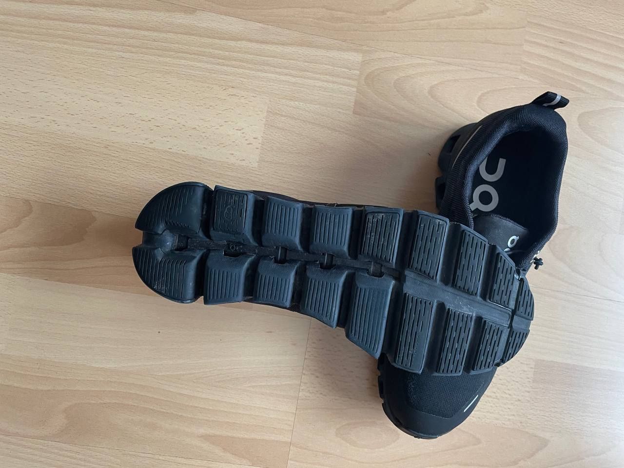 On Scarpe da uomo: ON Cloud 6 Herren Sneaker Grösse 41, Schwarz – Usato da Zürich venduto da albenire 3