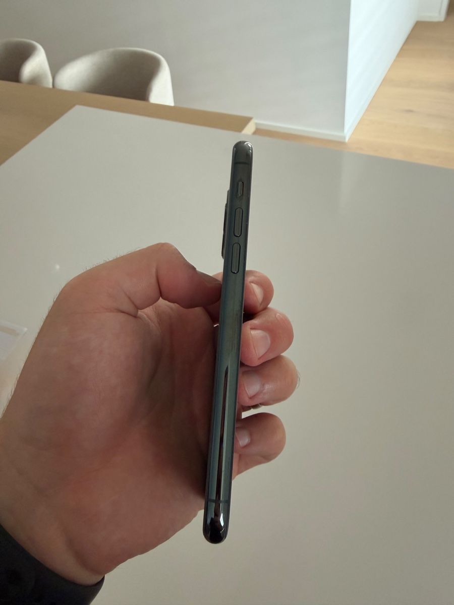 Apple Portables: iPhone 11 Pro 256 GB – D'occasion à Büttenhardt par mateicce 2