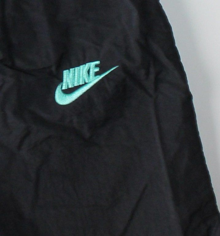 Nike Pantaloni: Short Nike t. 147 - 158 – Usato da Peseux venduto da Gilloss 6