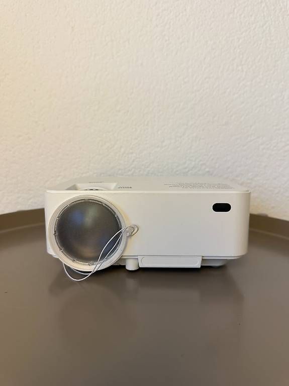 Vidéoprojecteurs: Beamer inkl. Leinwand – D'occasion à Zürich par max_z2l2 3