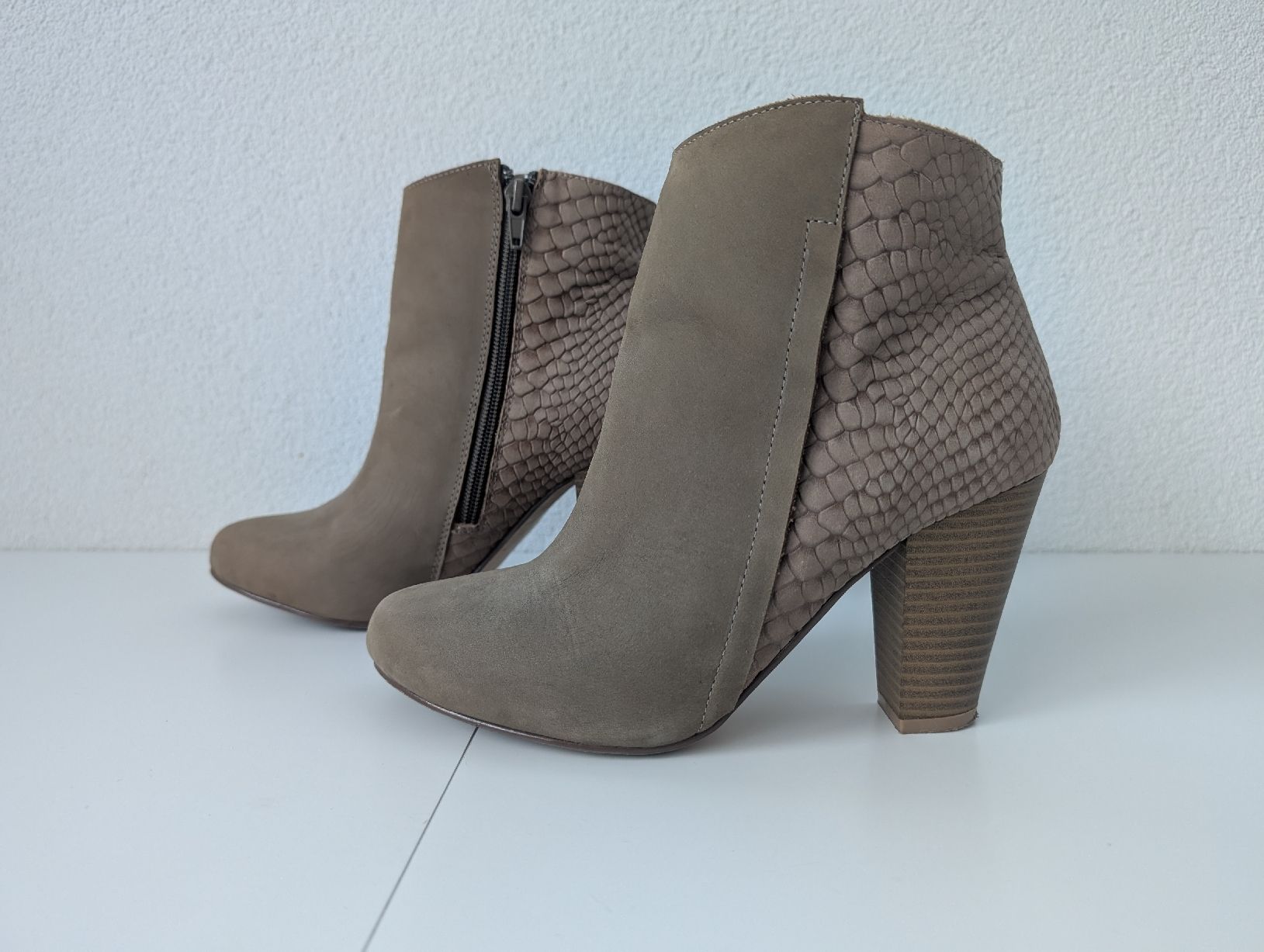 Scarpe da donna: Chaussures à talons Noiz taille 38 – Nuovo (secondo la descrizione) da Sierre venduto da Dorianex6