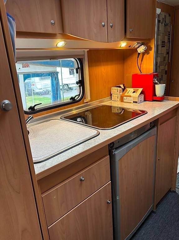 Véhicules de camping: Wohnwagen Bürstner Ventana  – D'occasion à Füllinsdorf par fab_n8ry 2