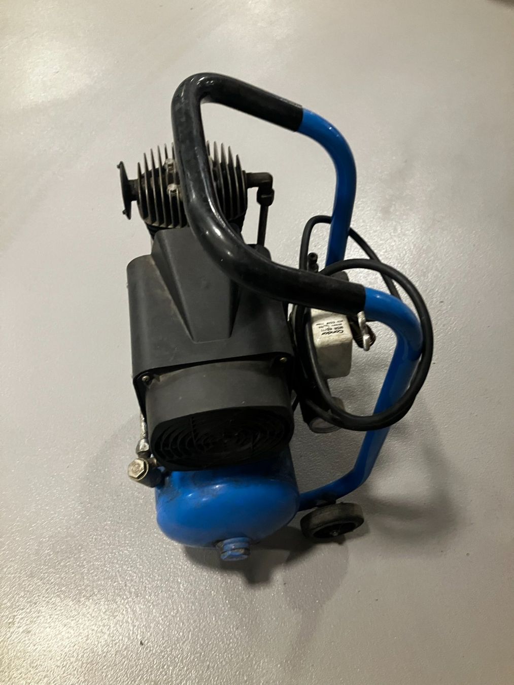 Compressori: GECO Luft-Kompressor, 8 bar, von GECO Langenthal AG – Usato da Neunkirch venduto da autoscooter57 4