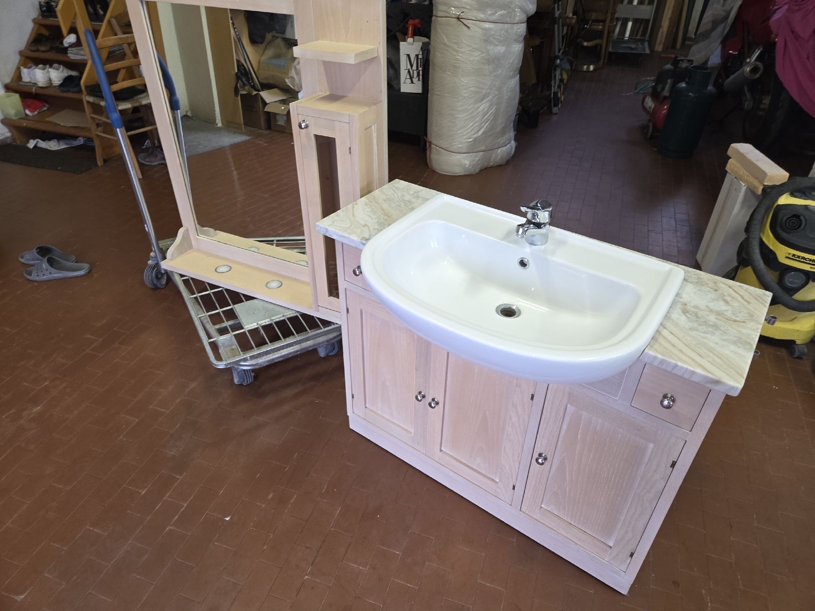 Armadietti a specchio: Mobile bagno completo – Usato da Coldrerio venduto da amasius_cisco