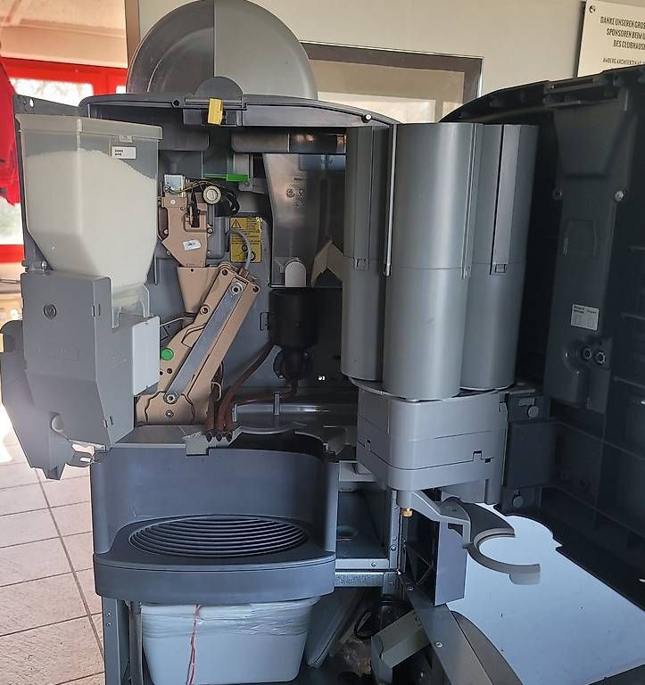 Macchine per caffè & Macchine per espresso: Kaffeautomat für Events oder Fix – Usato da Sursee venduto da Gornrgrat 2