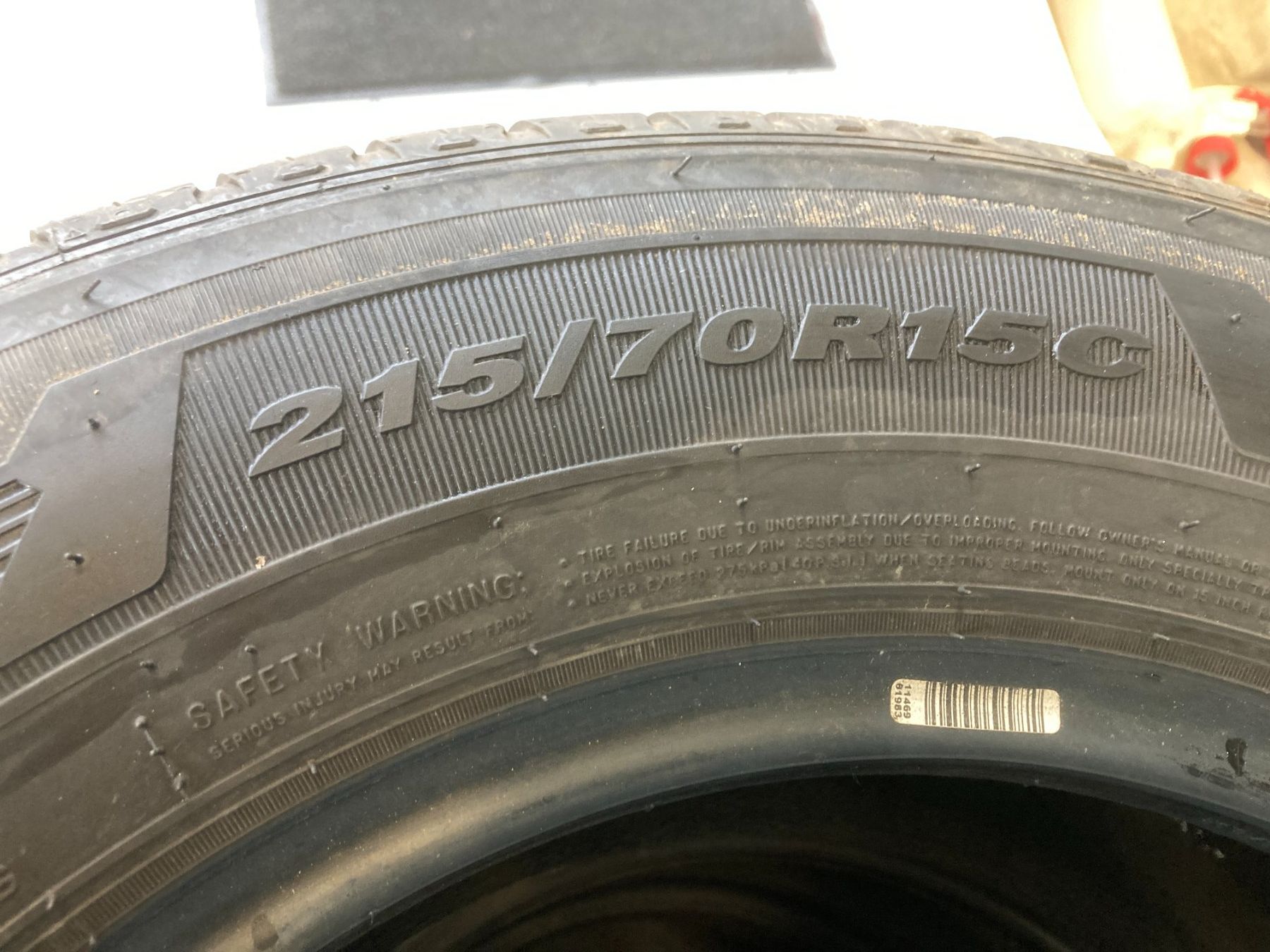 Pneumatici & Ruote complete: 215/70R15 Sommerpneu – Usato da Cham venduto da Cham6332 2
