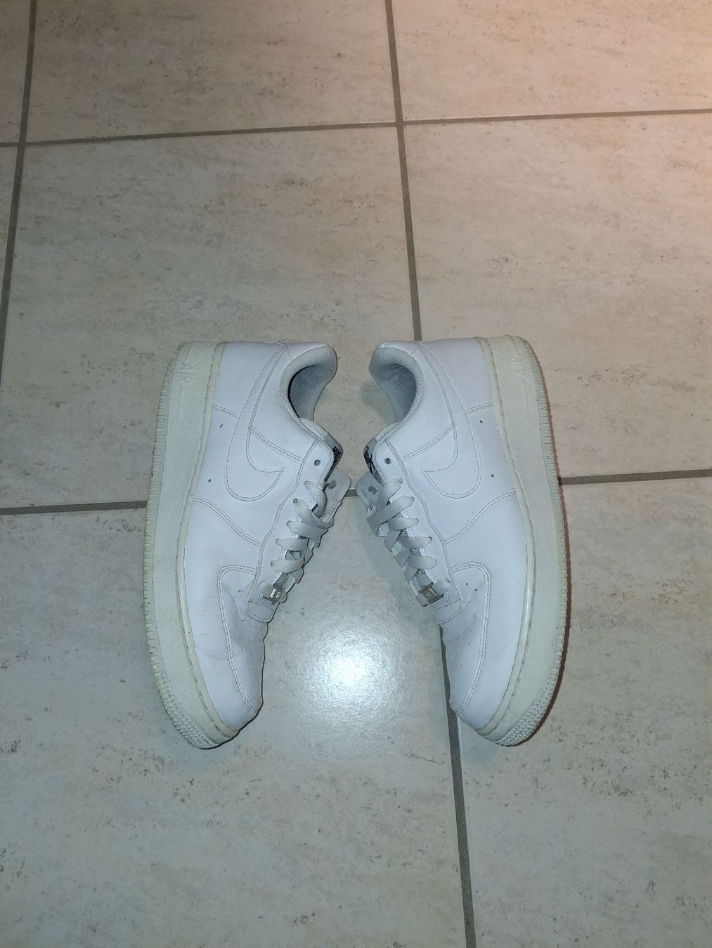 Nike Scarpe da uomo: Baskets Nike Air Force 1 blanches taille 40 d'occasion – Usato da Gland venduto da Dedecop2 3