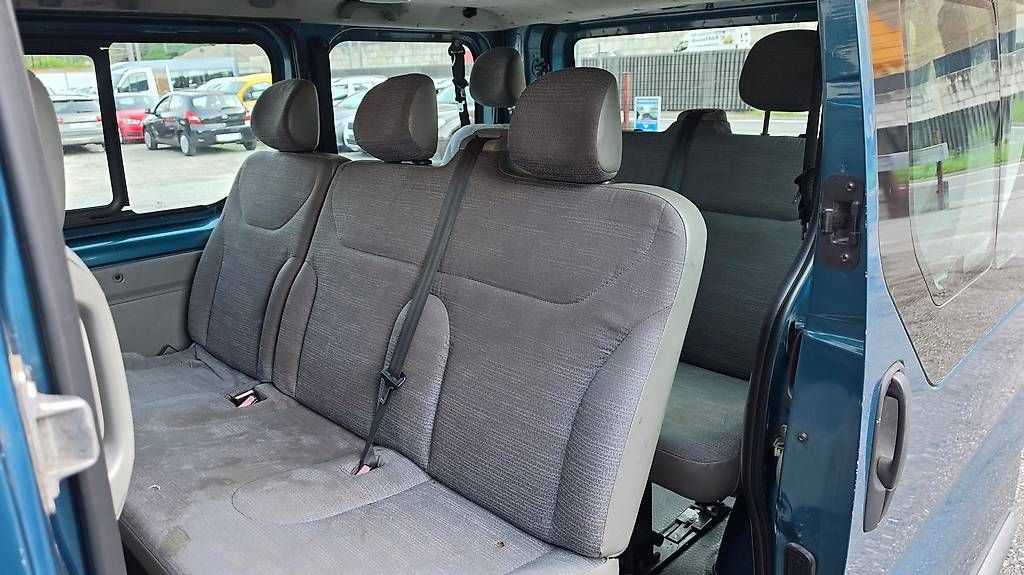Renault Veicoli commerciali: RENAULT TRAFIC 9 POSTI ARIA CONDIZIONATA – Usato da Cresciano venduto da Gafe2009 5