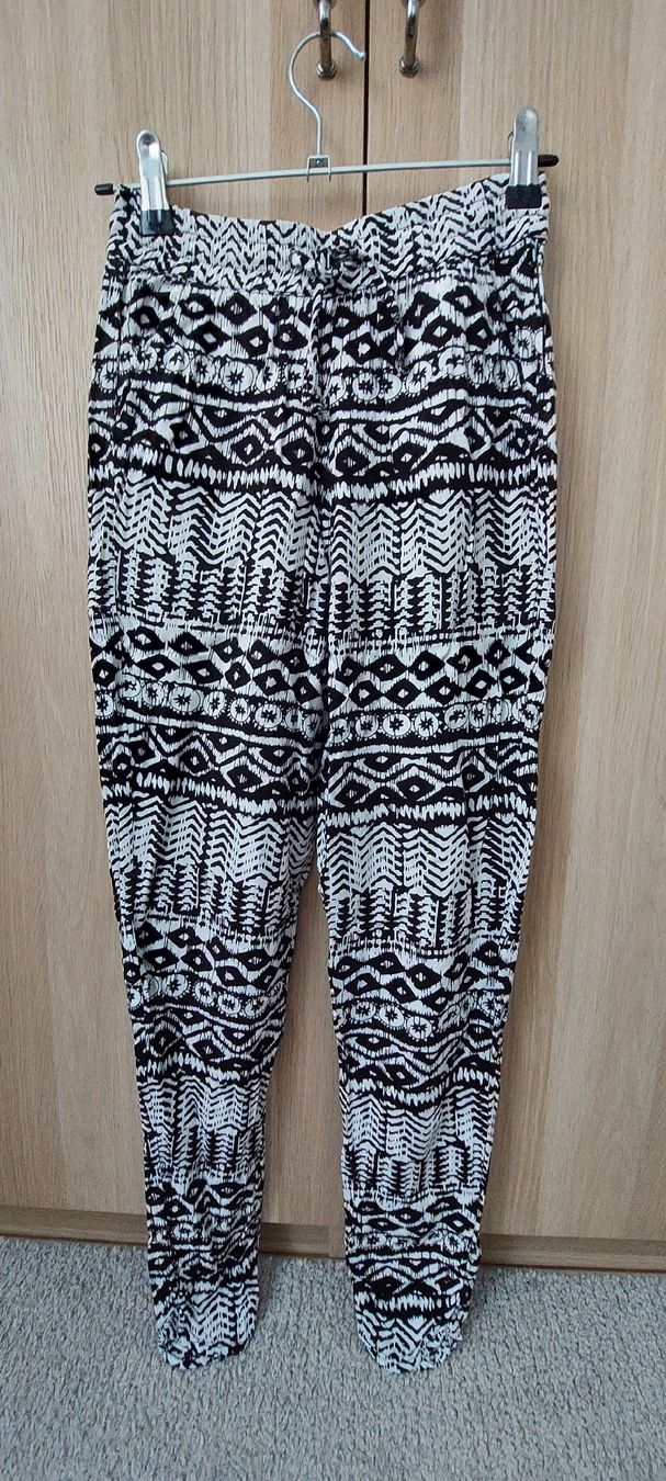 Pantaloni: leichte Sommerhose 134/140 – Usato da Zürich venduto da Anibas1