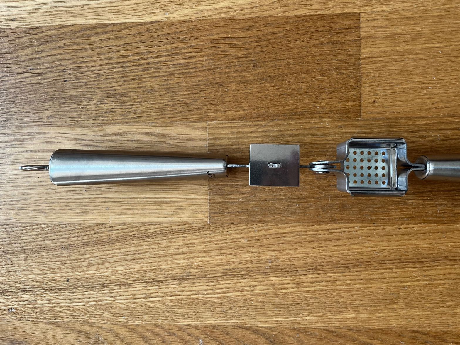 Elettrodomestici da cucina: Tolino Knoblauchpresse Steel Function -  Neu – Nuovo (secondo la descrizione) da Zürich venduto da corinne.nussbaumer20 2
