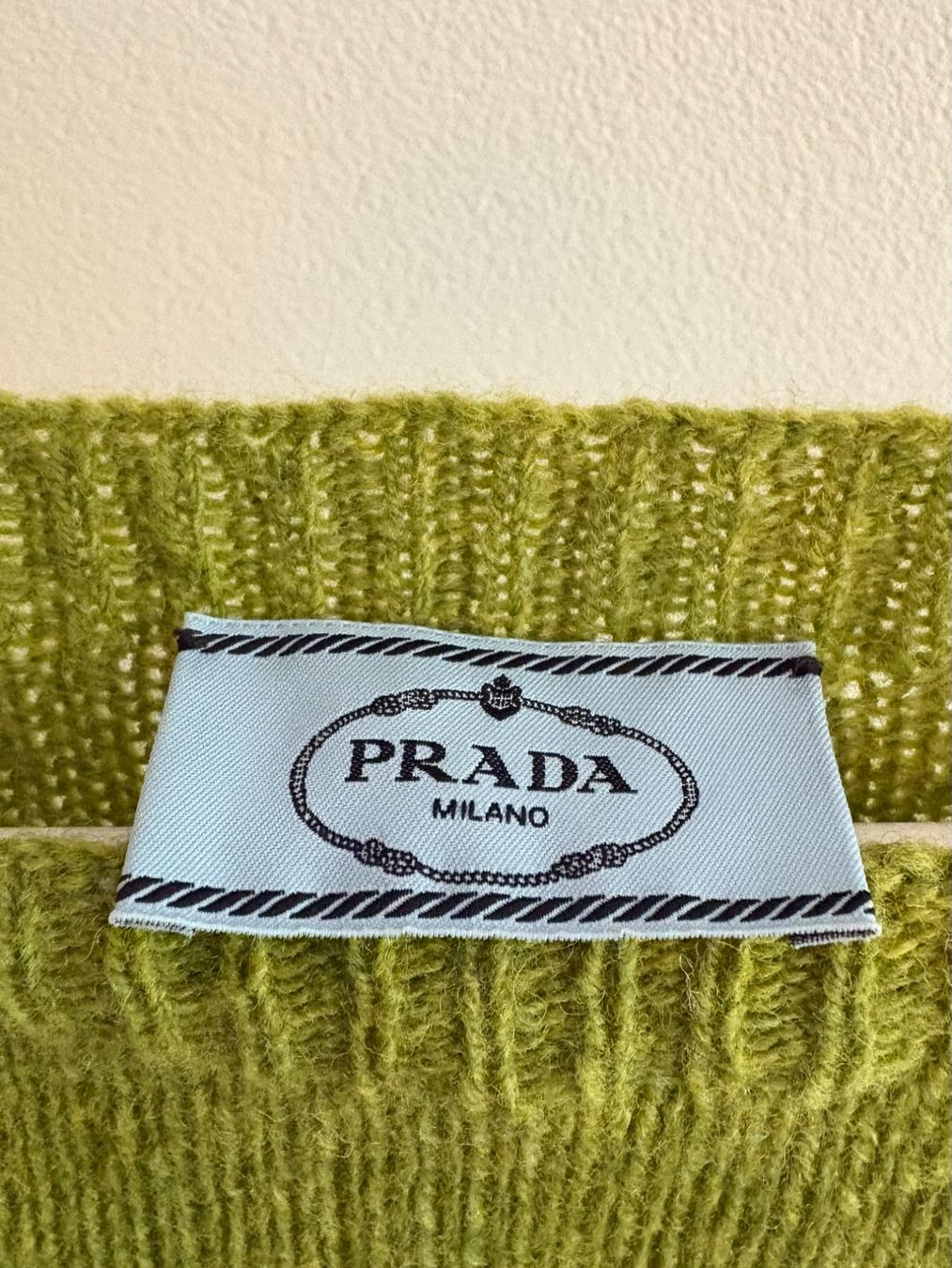 Prada Pullover & Sweatshirts: PRADA PULLOVER KURZARM GR. 44 – Gebraucht aus Zürich von joh_z2vz 3
