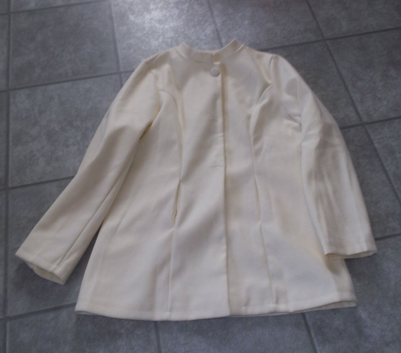 Giacche: Damen Jacke Gröse XL – Usato da Kaltbrunn venduto da Cindy99
