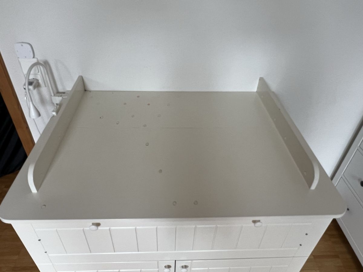 Wickeltisch & Zubehör: Changing Table with Storage. White. – Gebraucht aus Watt von rmt07 2