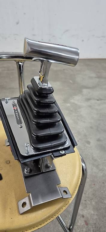 Toutes les pièces auto: B&M Automatic Ratchet Shifter - MegaShifter Console – D'occasion à Bönigen par Wrc20 3