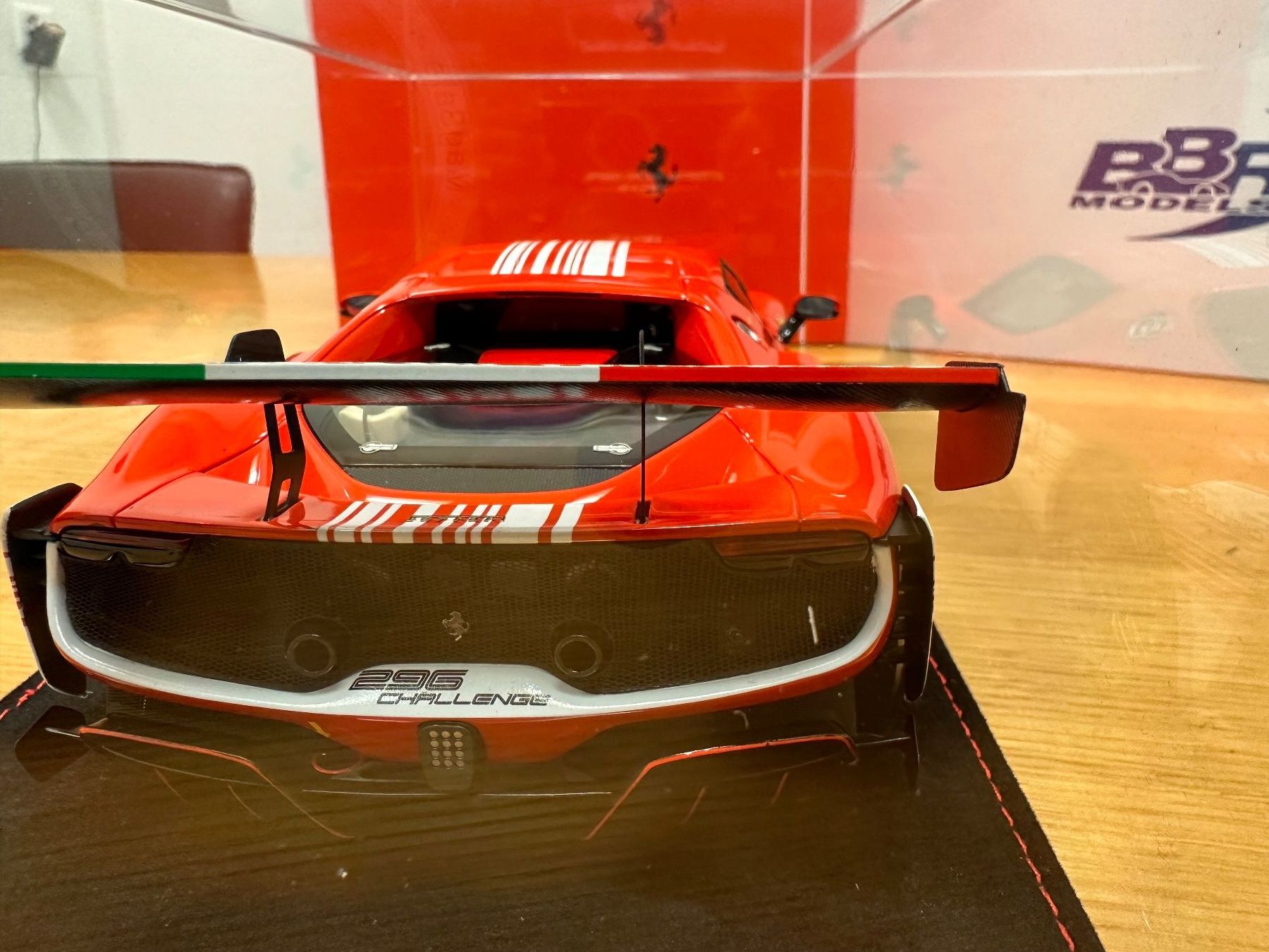 BBR Models Modellini d'auto: Ferrari 296 Challenge 2023 Launch Version 1/18 – Nuovo e nell'imballaggio originale da Stein AR venduto da Krabbe2 3