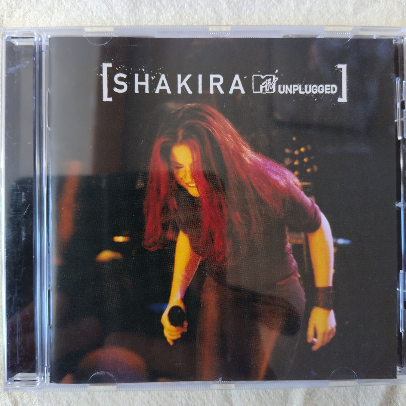CD: CD von Shakira – Usato da Buchs venduto da mdi_mpx5