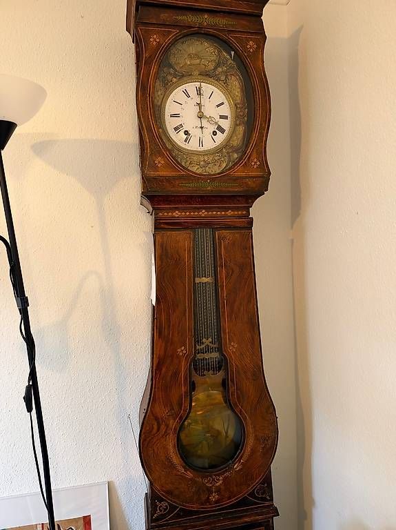 Orologi da terra & Orologi da parete: Wunderschöne, antike Standuhr / Pendeluhr – Usato da Münchenstein venduto da acu_z2zw