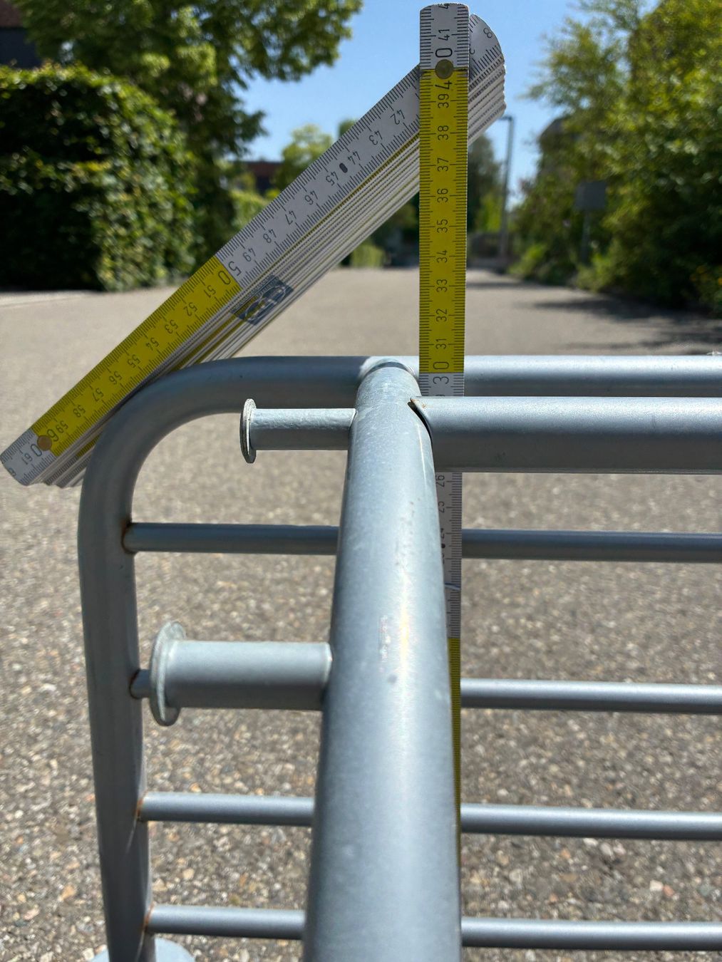 Ikea Guardaroba: Garderobe grau, metall – Usato da Winterthur venduto da Footprint5 6
